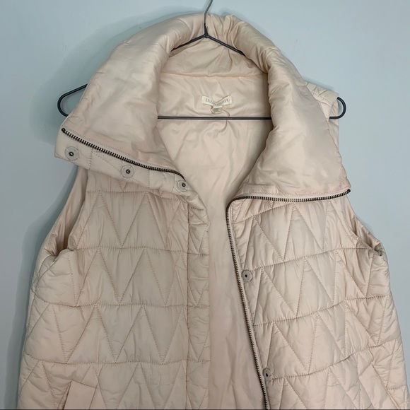 Eileen Fisher Cream Lightweight Quilted Puffer Vest - Picture 3 of 9